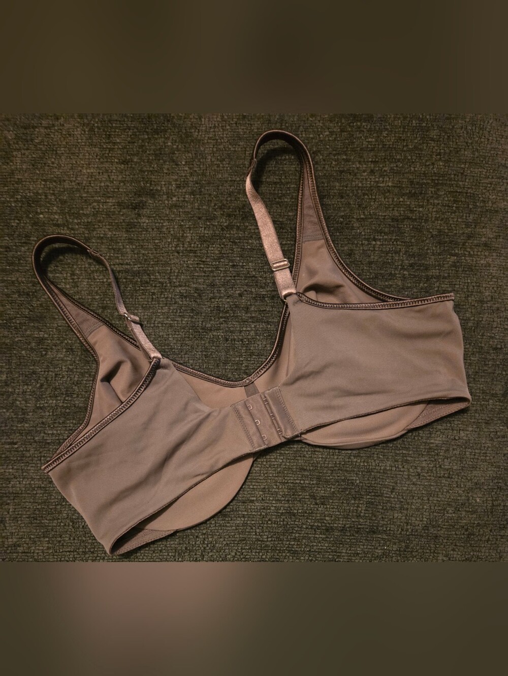 Breezies Seamless Underwire Bra in Taupe. Size 38D - Picture 2 of 4